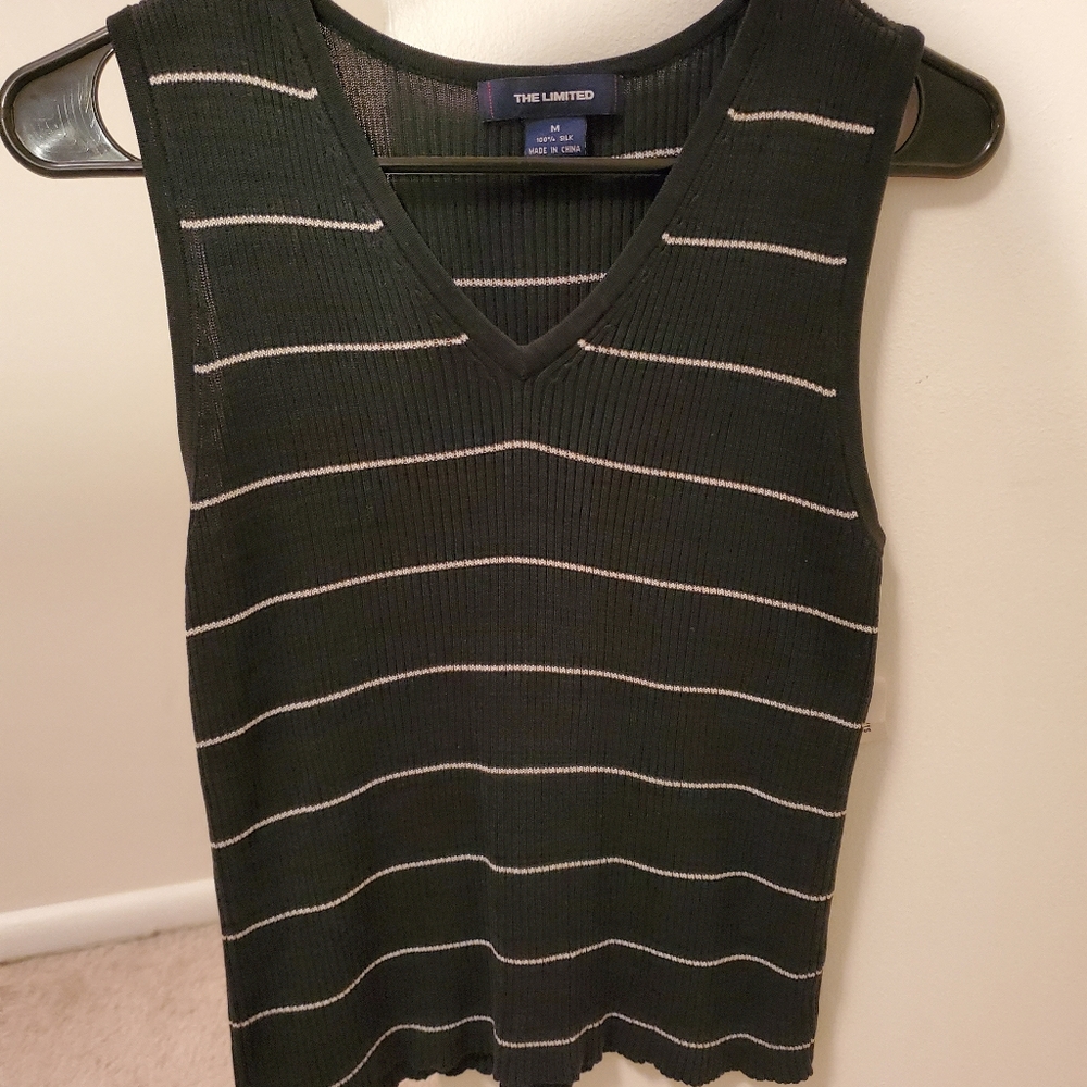 Stripped v neck sweater top